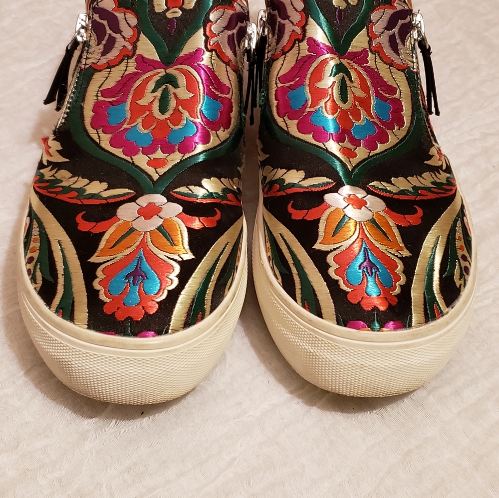 Steve Madden Geary Embroidered Sneakers sz 8 - Picture 2 of 14